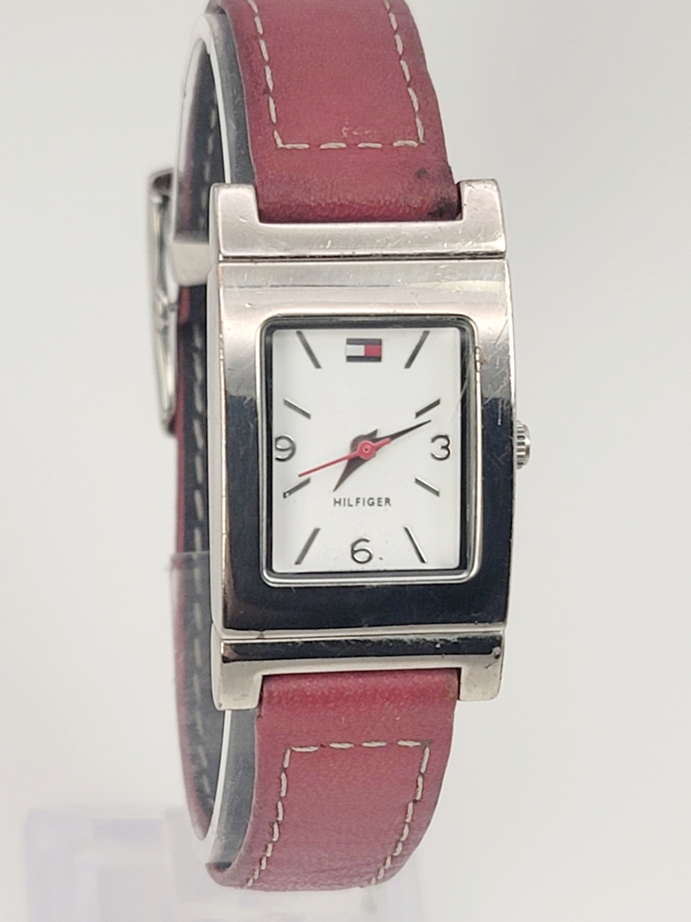 Tommy Hilfiger T00187.1 Women's Quartz Watch Reversible Red Black Leather